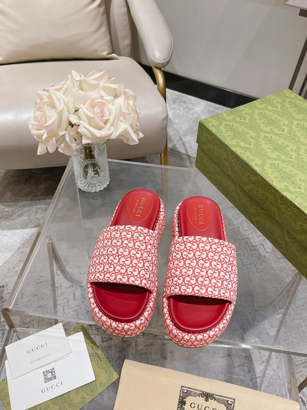 Gvc*1 Slide Sandal
