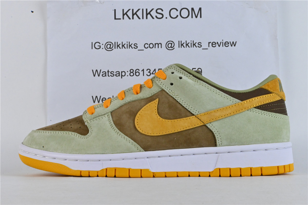 Nike Dunk Low 